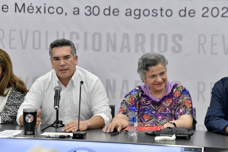 Reconoce Beatriz Paredes que resultados de encuesta del Frente no la favorecieron