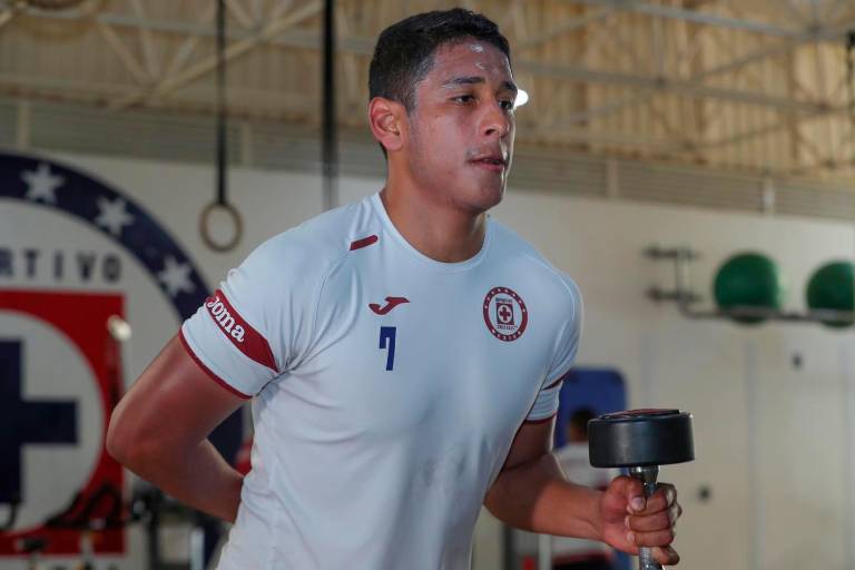 Luis Romo destaca en el Once Ideal de la Jornada 8