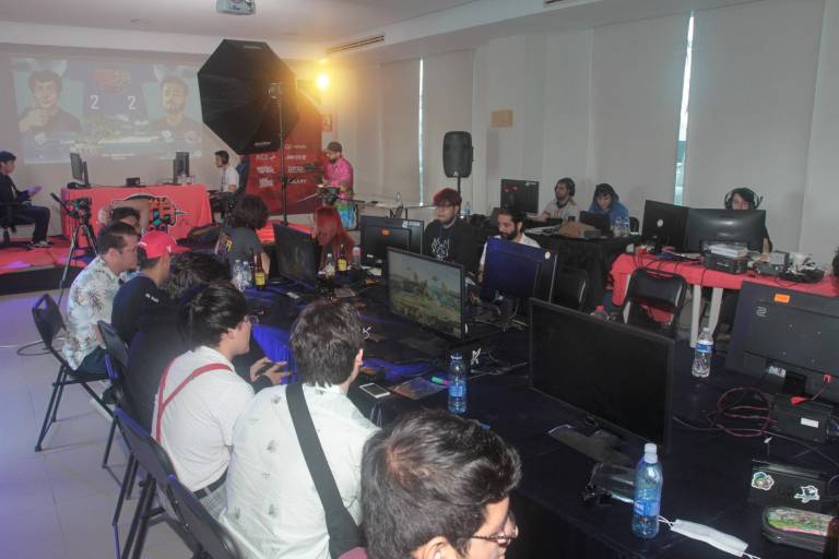 Se divierten en el Torneo de Super Smash Bros Ultimate Delfino Maza Reta 2022