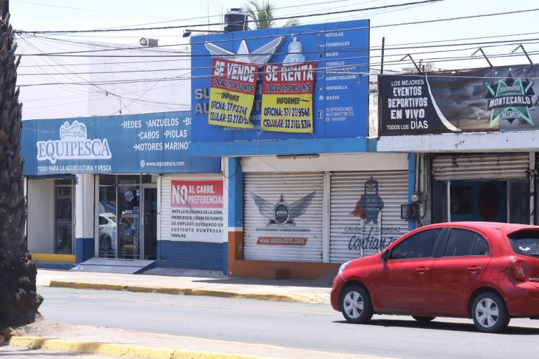 Comerciantes de Avenida Juan Carrasco lamentan acoso de Tránsito Municipal hacia clientes