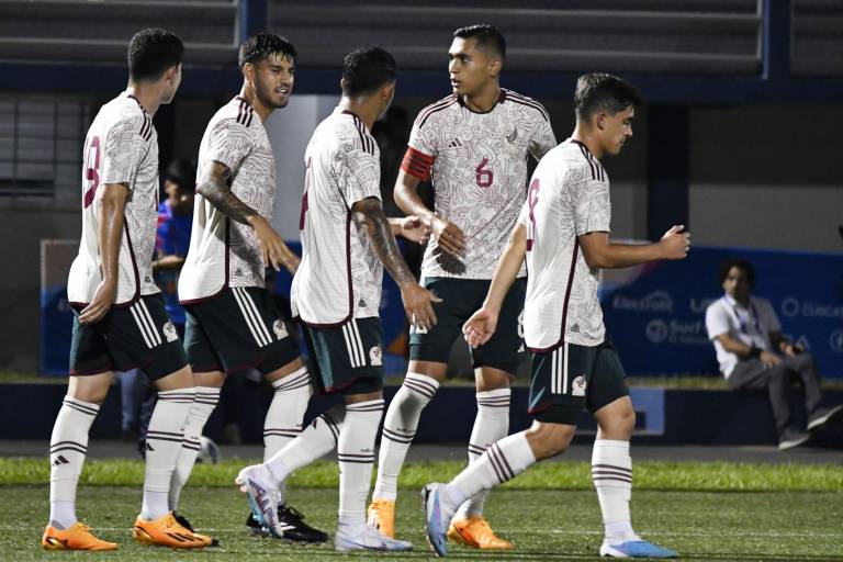 Gerardo Espinoza y el Tri arrancan con triunfo en San Salvador 2023