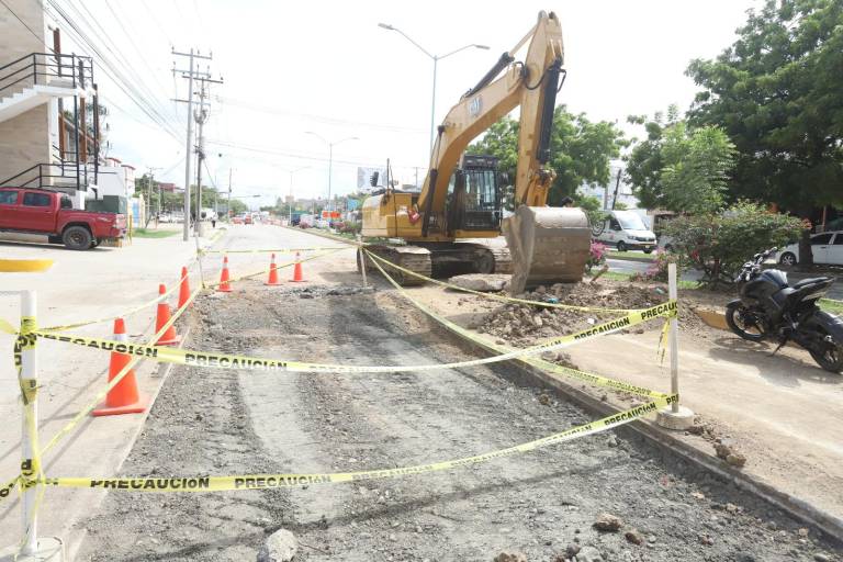 Reportan que volvieron a abrir una parte ya terminada en avenida Clouthier, en Mazatlán