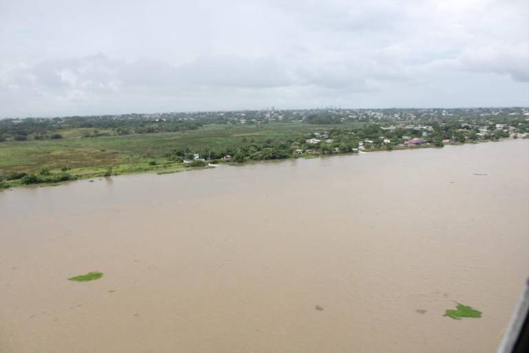 Desbordamiento de ríos en Veracruz deja zonas afectadas