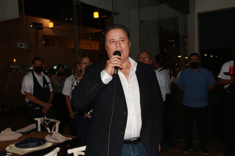 Estrenan terraza en el Country Club de Culiacán