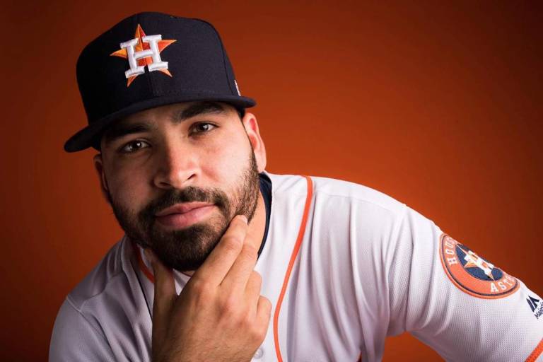 José Urquidy iniciará temporada con los Astros de Houston