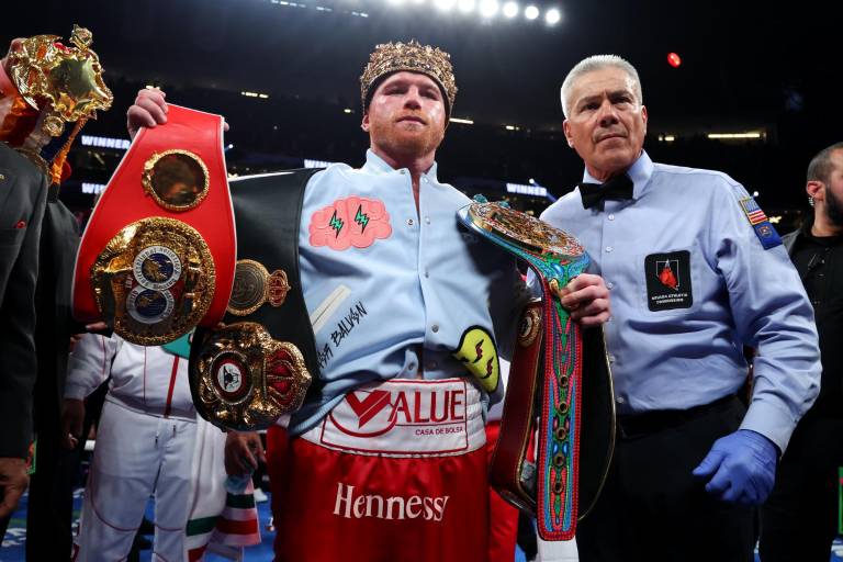 Canelo Álvarez se someterá a cirugía en la mano; tendrá 6 semanas de recuperación