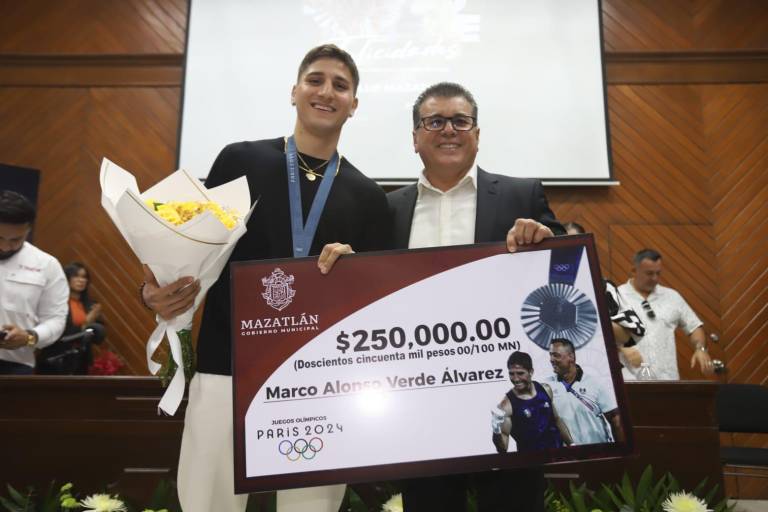 Aprueba Cabildo incentivo de $250 mil para Marco Verde y $100 mil para Radamés Hernández