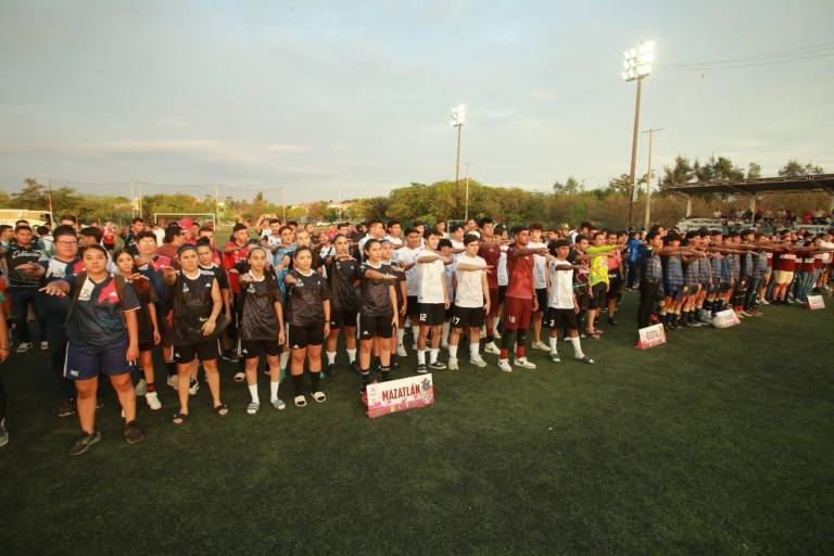 Oficializan apertura de Estatal de futbol, en Mazatlán