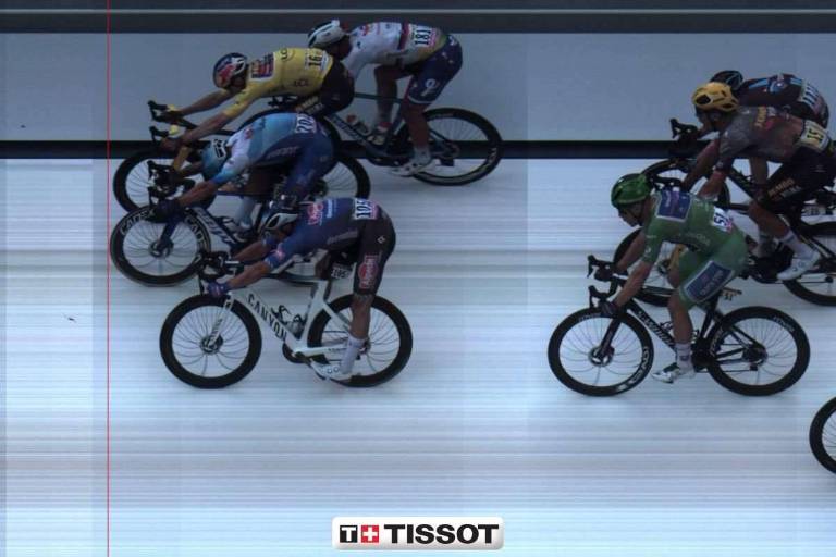 Dylan Groenewegen se impone en el segundo sprint del Tour de Francia