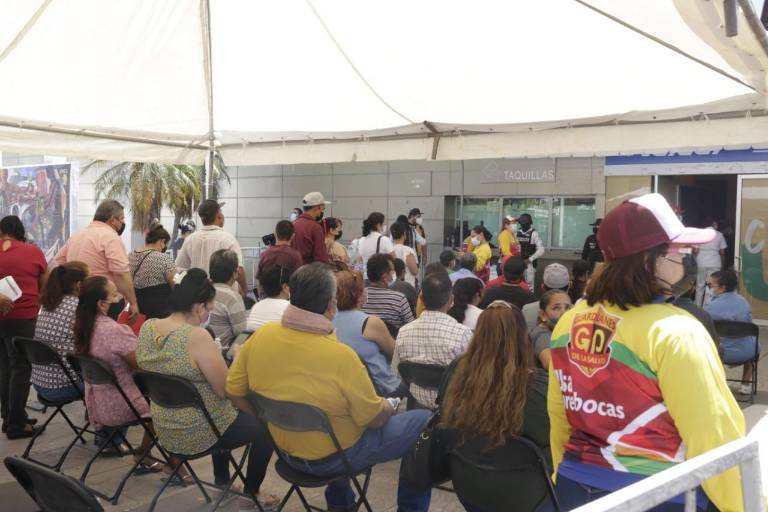 Sin contratiempos fluye el último día de vacunación para personas de 50 a 59 años, embarazadas y rezagos