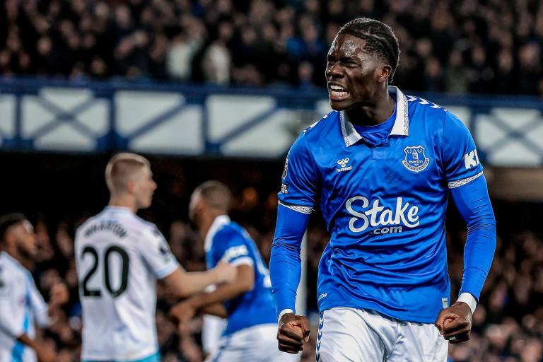 Everton y Crystal Palace dividen puntos en Liverpool