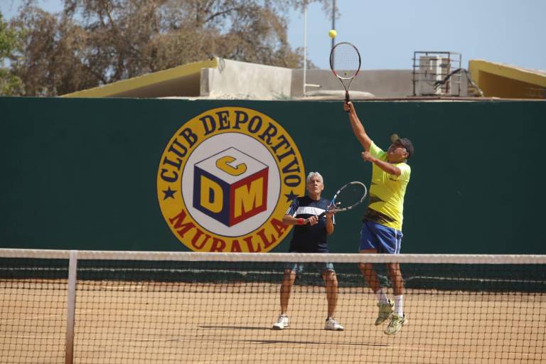 Aguirre y Zepeda arrancan triunfales en Torneo de Tenis Relámpago del Día del Padre
