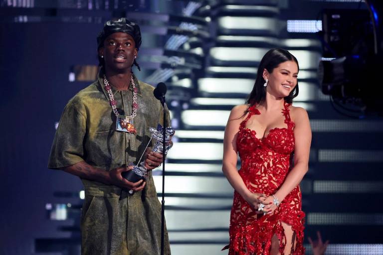 Triunfan Shakira y Taylor Swift en la edición 40 de los MTV VMAs 2023