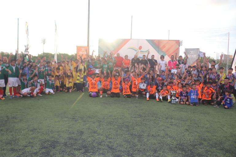 Premian a lo mejor de la Liga Infantil Intercolonial de Futbol (FOTOS)