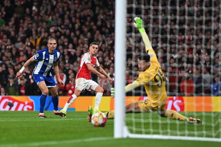 David Raya se hace enorme y manda al Arsenal a cuartos de final