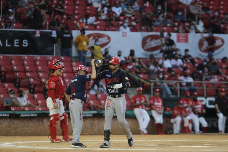 Mayos apalea a Venados y se lleva la serie en el puerto