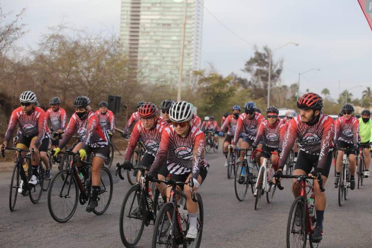 Con rodada inauguran ampliación de la carretera Mazatlán-Cerritos