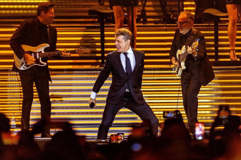 Luis Miguel pospone concierto y se presume que es por la boda de Michelle Salas