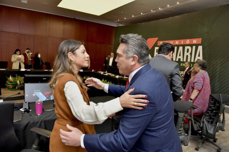 Presencia de ‘Alito’ en plenaria del PRI en el Senado, hace enojar a Osorio Chong