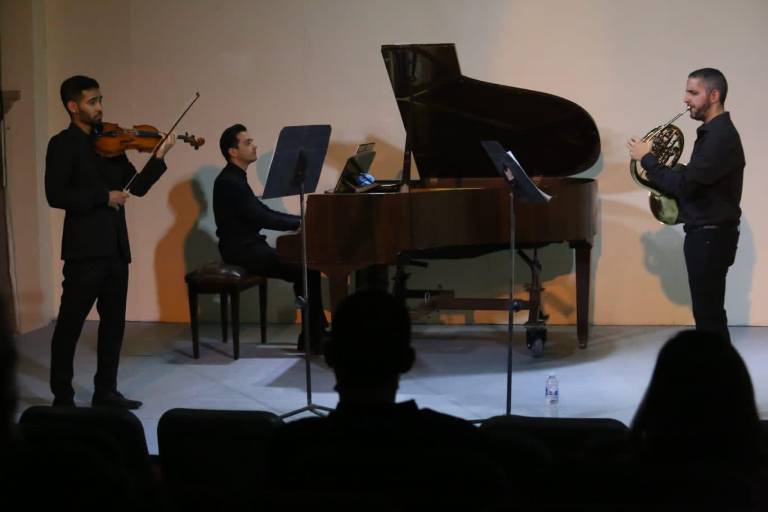 Brindan momentos sublimes con el concierto ‘Cornísimo’