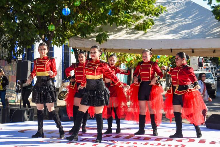 Arranca festival navideño ‘Culichilandia’ en el Paseo del Ángel