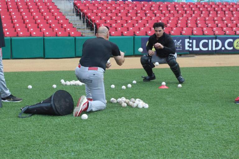 Héctor Páez y los receptores de Venados se preparan con la mira en volver a la final