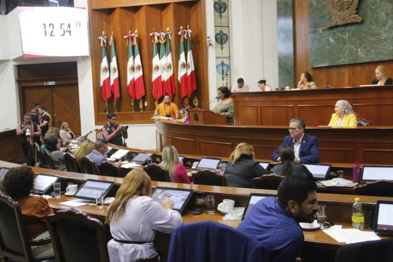 Tras elecciones, Congreso reestructura tres comisiones y Mesa Directiva