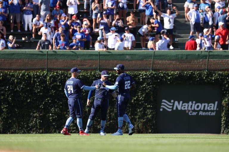 Kyle Hendricks logra un noveno triunfo consecutivo y los Cachorros vuelven a ganar