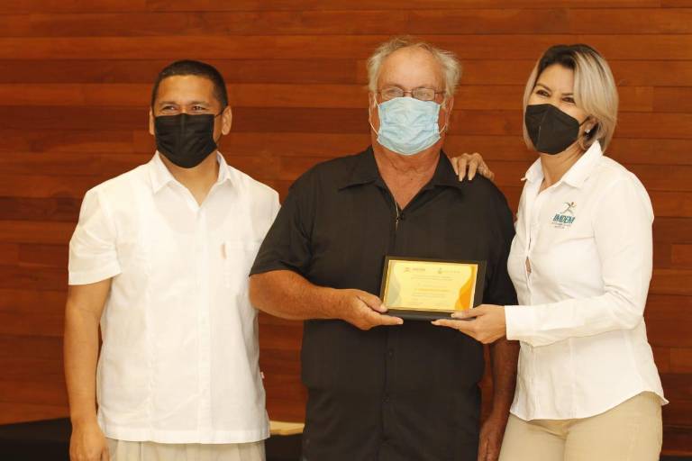 Entregan nombramientos a presidentes de comités deportivos de Mazatlán
