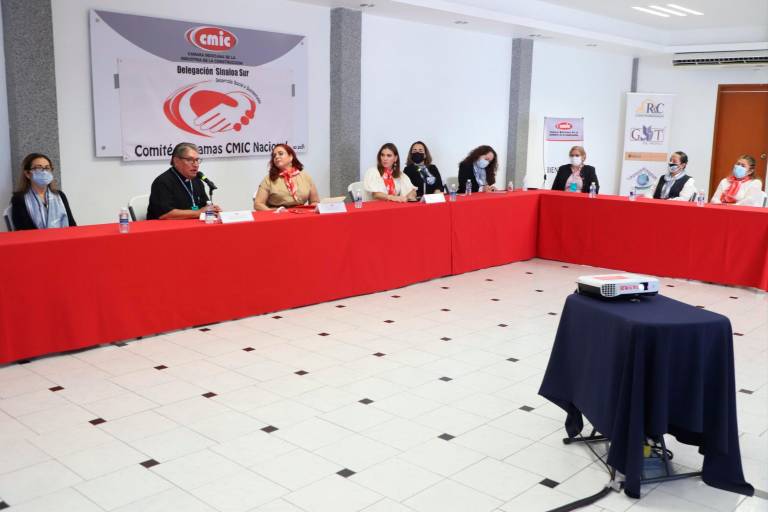 Cáritas Mazatlán IAP recibe donativo de Cmic Mazatlán
