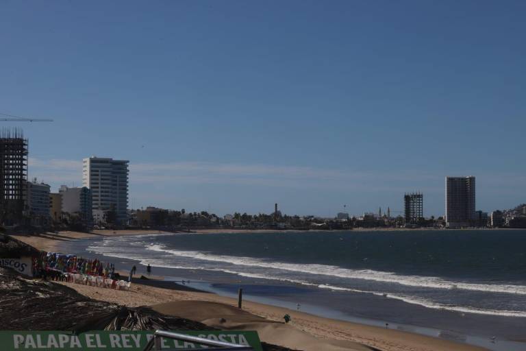 Por condiciones del clima en Mazatlán, Capitanía cierra puerto a la navegación