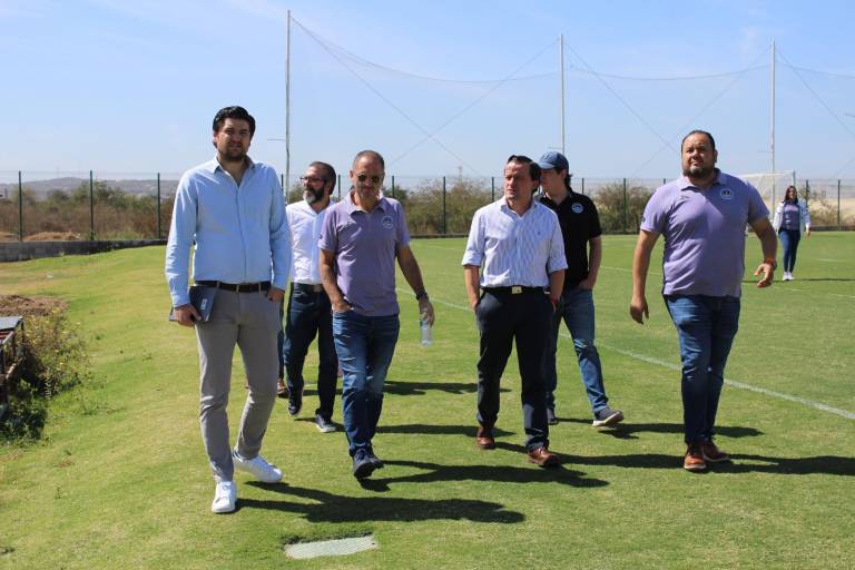 Mikel Arriola visita instalaciones de Mazatlán FC
