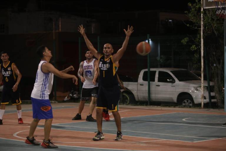 Por fin puede coronarse Cremería del Bajío en Baloncesto Burócrata