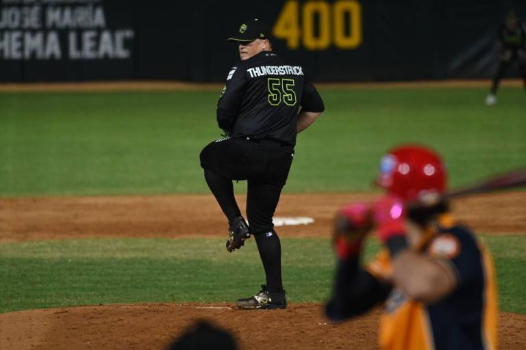 En 12 entradas, Navojoa se impone a Los Mochis y se queda con la serie