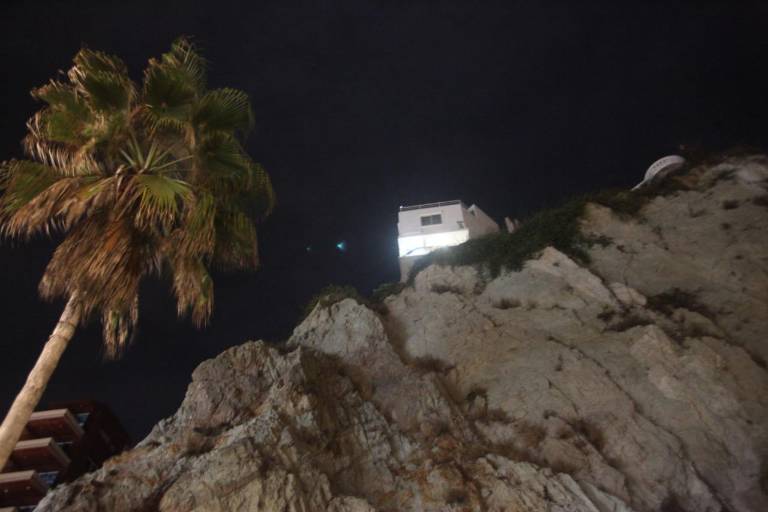 Fiscalía investiga muerte de mujer estadounidense que cayó del Cerro de la Nevería, en Mazatlán