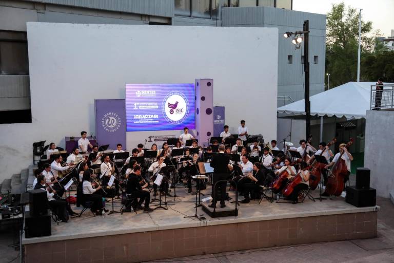Lleva la Banda Sinfónica Juvenil a sinaloenses a un viaje musical