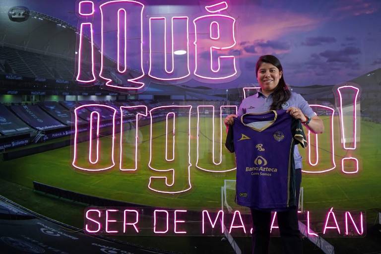 Alejandra Rosas es nueva directora de futbol de Mazatlán Femenil