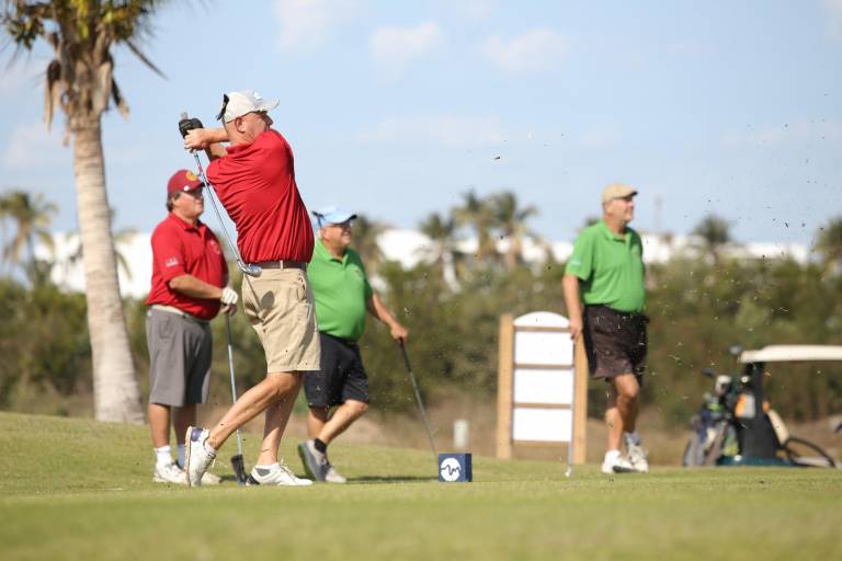 Equipo El Cid repite victoria en Torneo de Golf Challenge