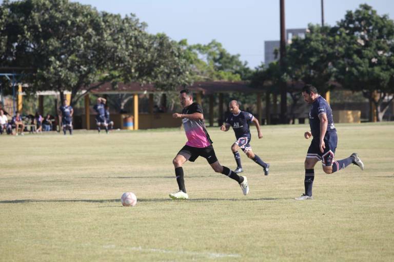 IMSS-UMEPA conserva la cima del Futbol Intermédicos
