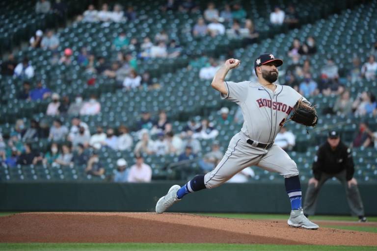 El relevo le falla a José Urquidy, en derrota de Astros