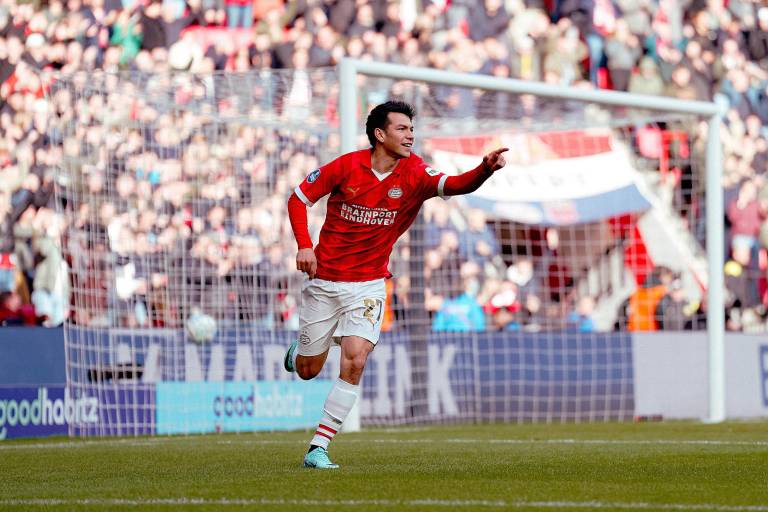 Chucky Lozano marca su quinto gol en la Eredivisie