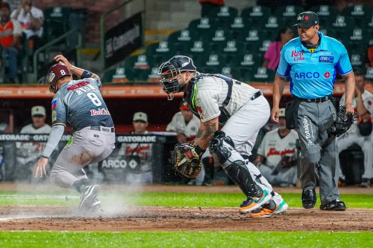 Tomateros pega primero en el inicio del Clásico ante Naranjeros