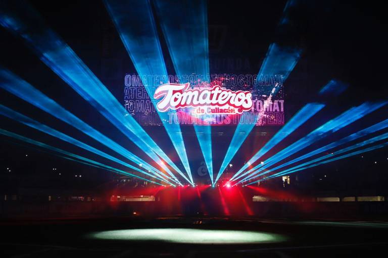 Con inauguración a reventar se pinta de guinda estadio de los Tomateros