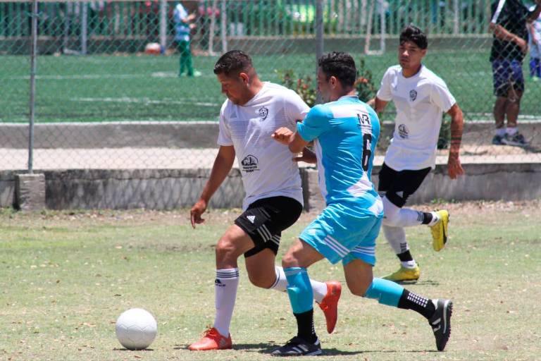 Dividen puntos Fajardo y Delgadillo en la Primera Fuerza