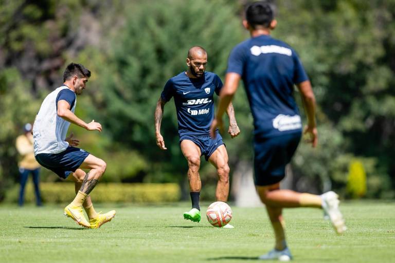 Dani Alves no fue convocado por Brasil
