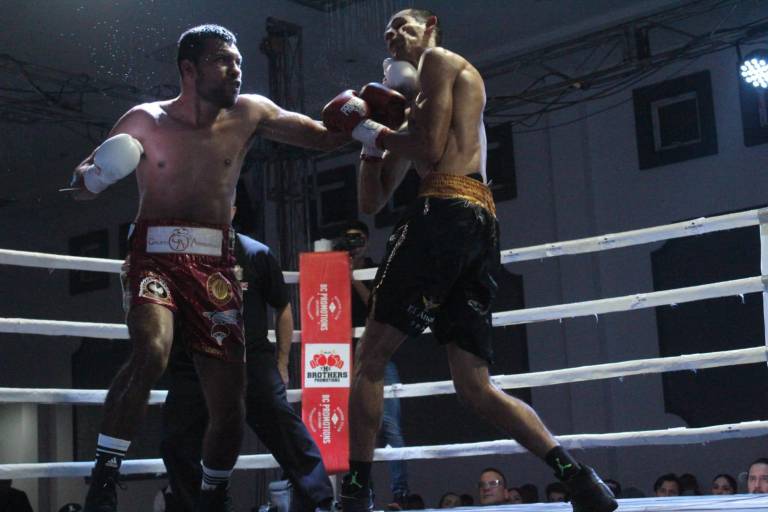 ‘Balita’ López se impone en la pelea estelar