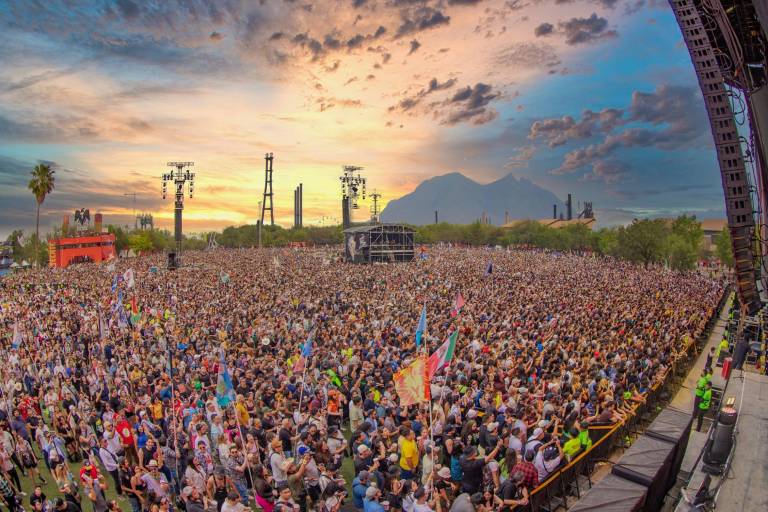 Peso Pluma, Kendrick Lamar y Blink 182 encabezan cartel de Tecate Pa’l Norte 2024