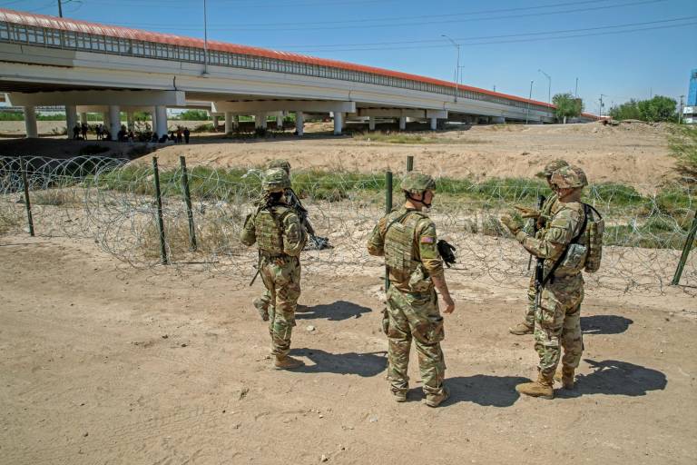 Planea Biden más restricciones para conceder asilo a migrantes
