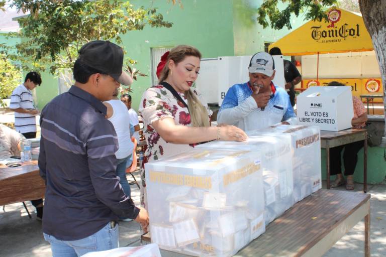 Claudia Valdez, abanderada de Morena en Rosario, asegura ser respetuosa de lo que la ciudadanía decida