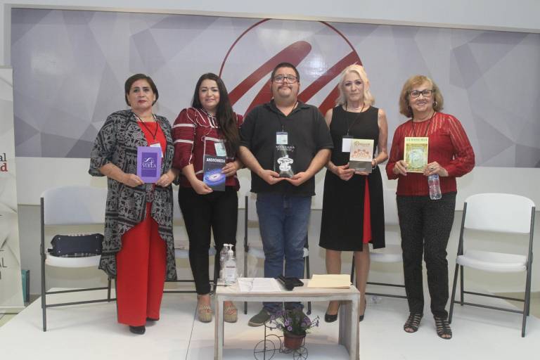 Escritores mazatlecos graban el Tercer Maratón de Literatura 2021, de Coyoacán